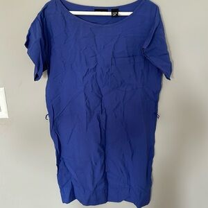 New York and company blue/purple long tee shirt with belt loops